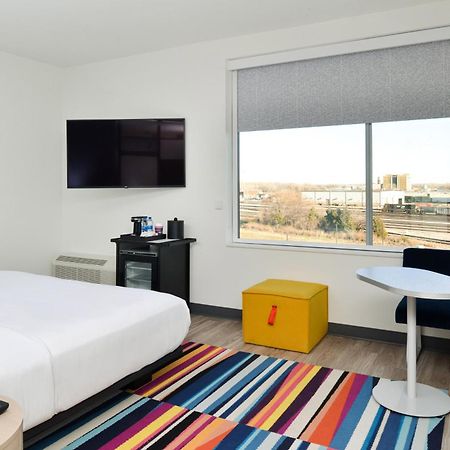 Aloft North Kansas City Bagian luar foto
