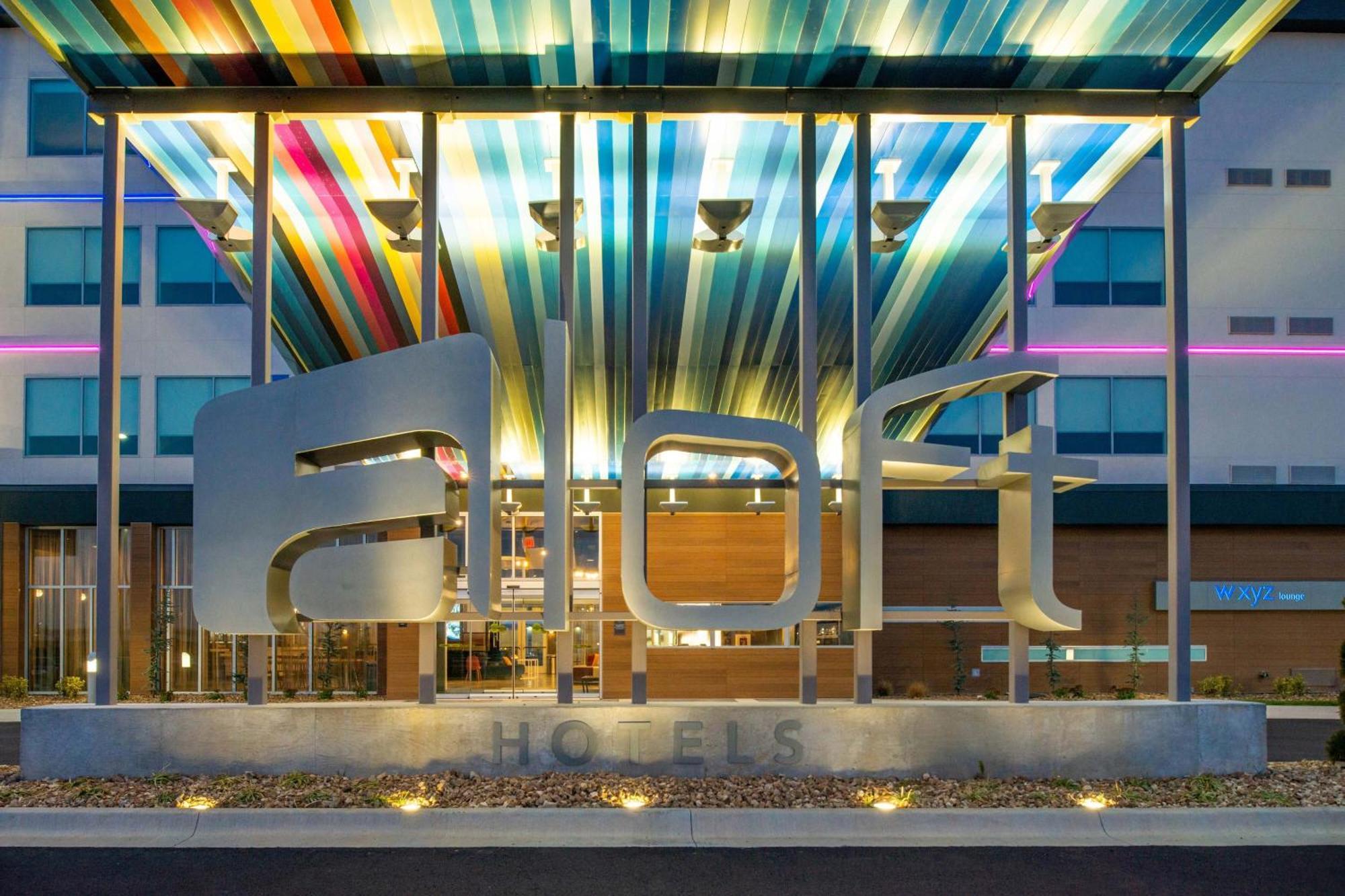 Aloft North Kansas City Bagian luar foto